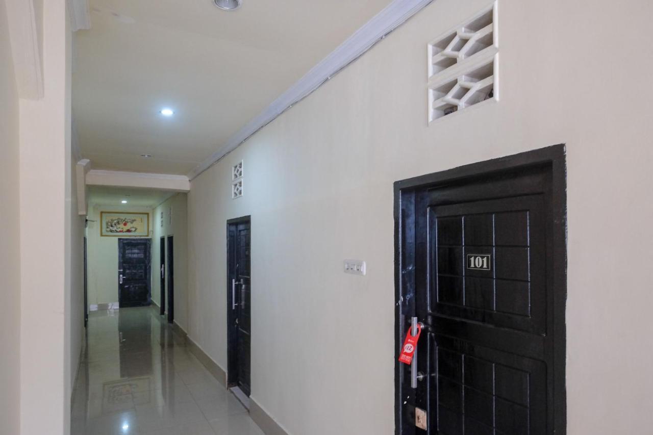 Reddoorz At Hotel Rich Parepare Near Pantai Mattirotasi Экстерьер фото