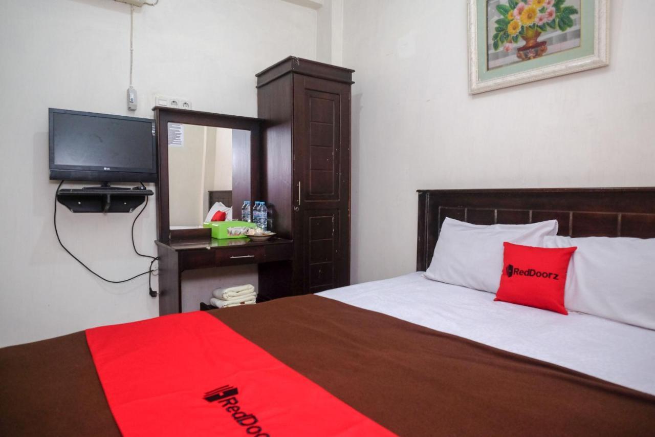 Reddoorz At Hotel Rich Parepare Near Pantai Mattirotasi Экстерьер фото