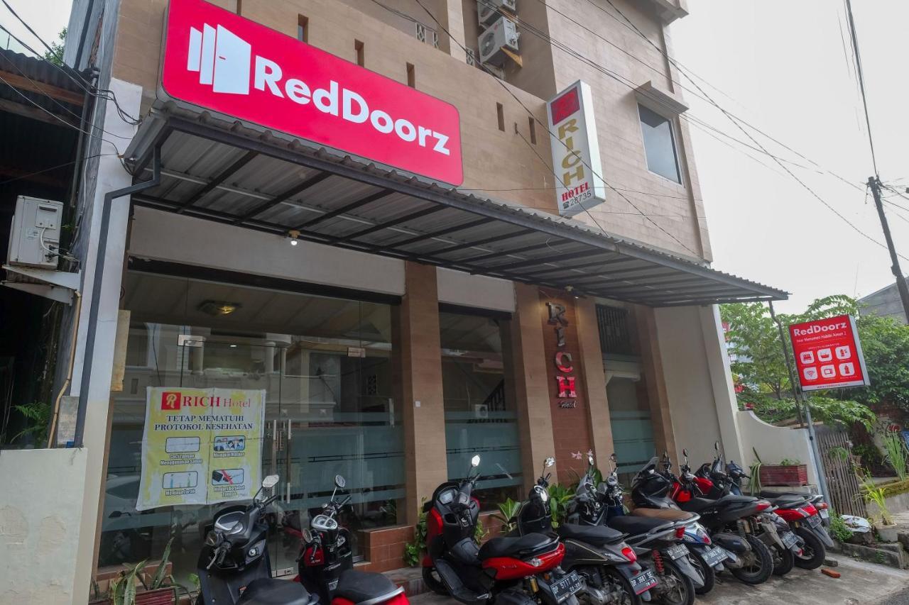 Reddoorz At Hotel Rich Parepare Near Pantai Mattirotasi Экстерьер фото