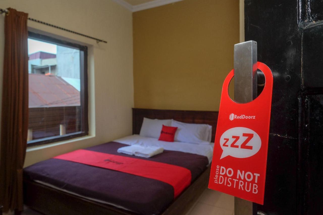 Reddoorz At Hotel Rich Parepare Near Pantai Mattirotasi Экстерьер фото