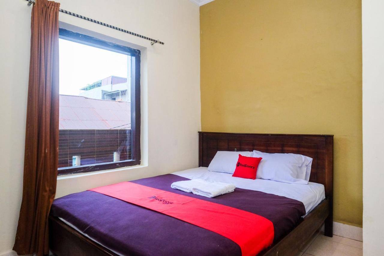 Reddoorz At Hotel Rich Parepare Near Pantai Mattirotasi Экстерьер фото