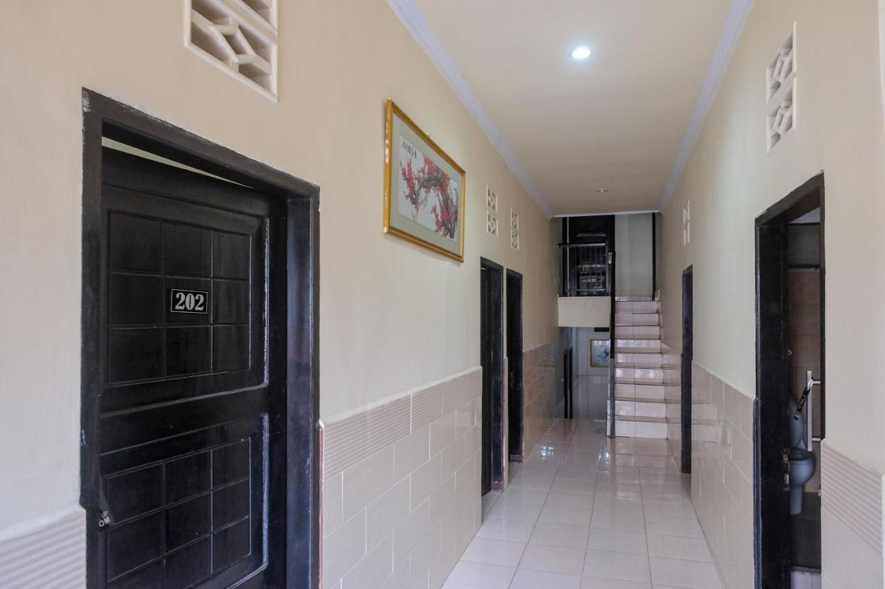 Reddoorz At Hotel Rich Parepare Near Pantai Mattirotasi Экстерьер фото