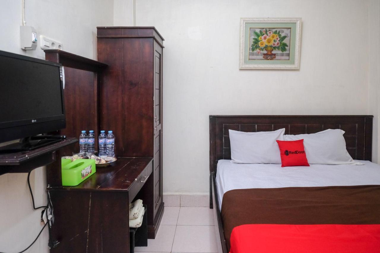 Reddoorz At Hotel Rich Parepare Near Pantai Mattirotasi Экстерьер фото