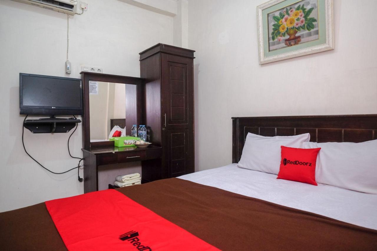 Reddoorz At Hotel Rich Parepare Near Pantai Mattirotasi Экстерьер фото