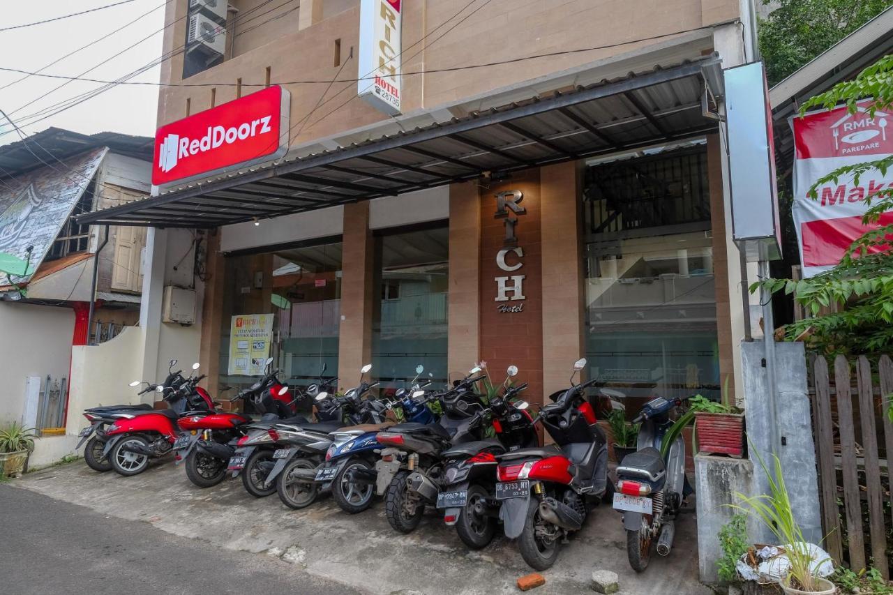Reddoorz At Hotel Rich Parepare Near Pantai Mattirotasi Экстерьер фото