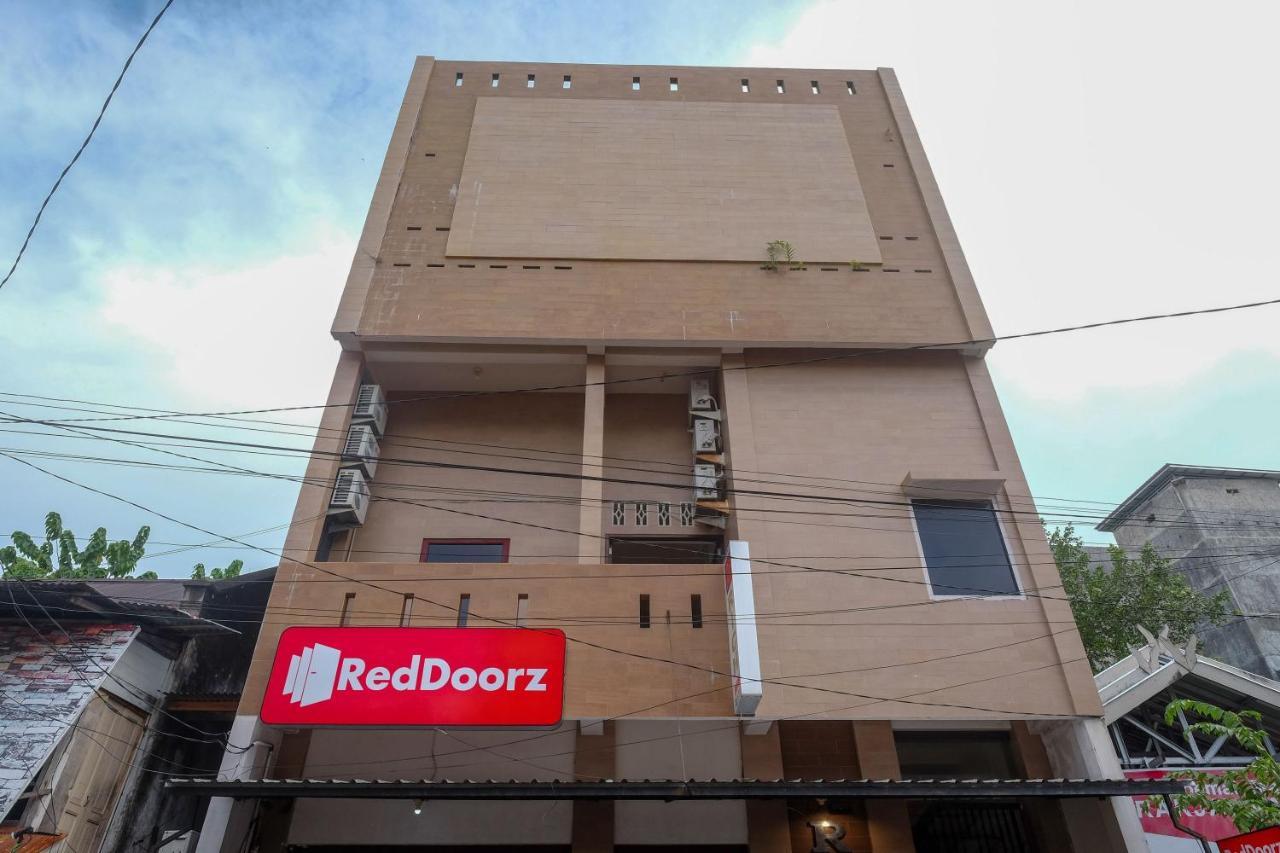 Reddoorz At Hotel Rich Parepare Near Pantai Mattirotasi Экстерьер фото